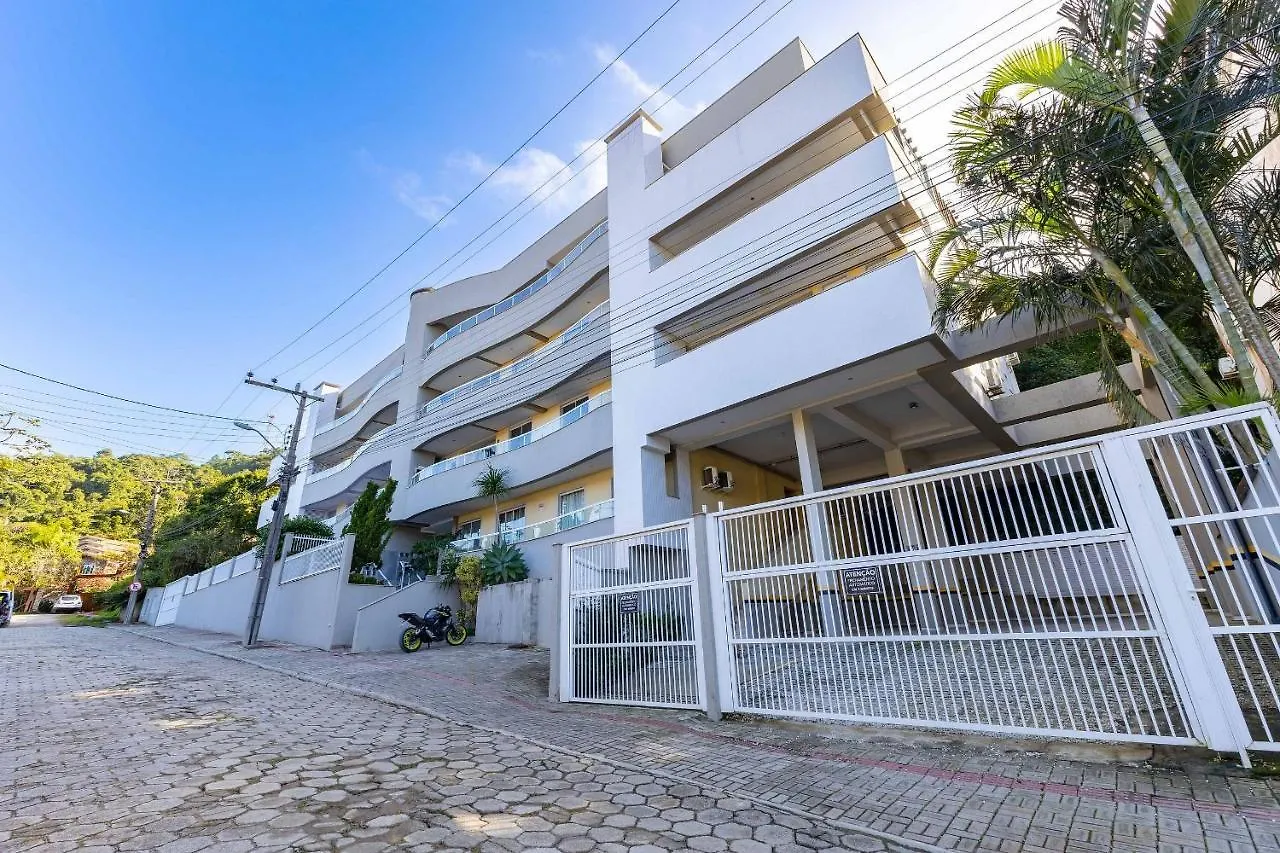 Cobertura Espacosa E Confortavel No Centro De Bombinhas 0*,  Brasil